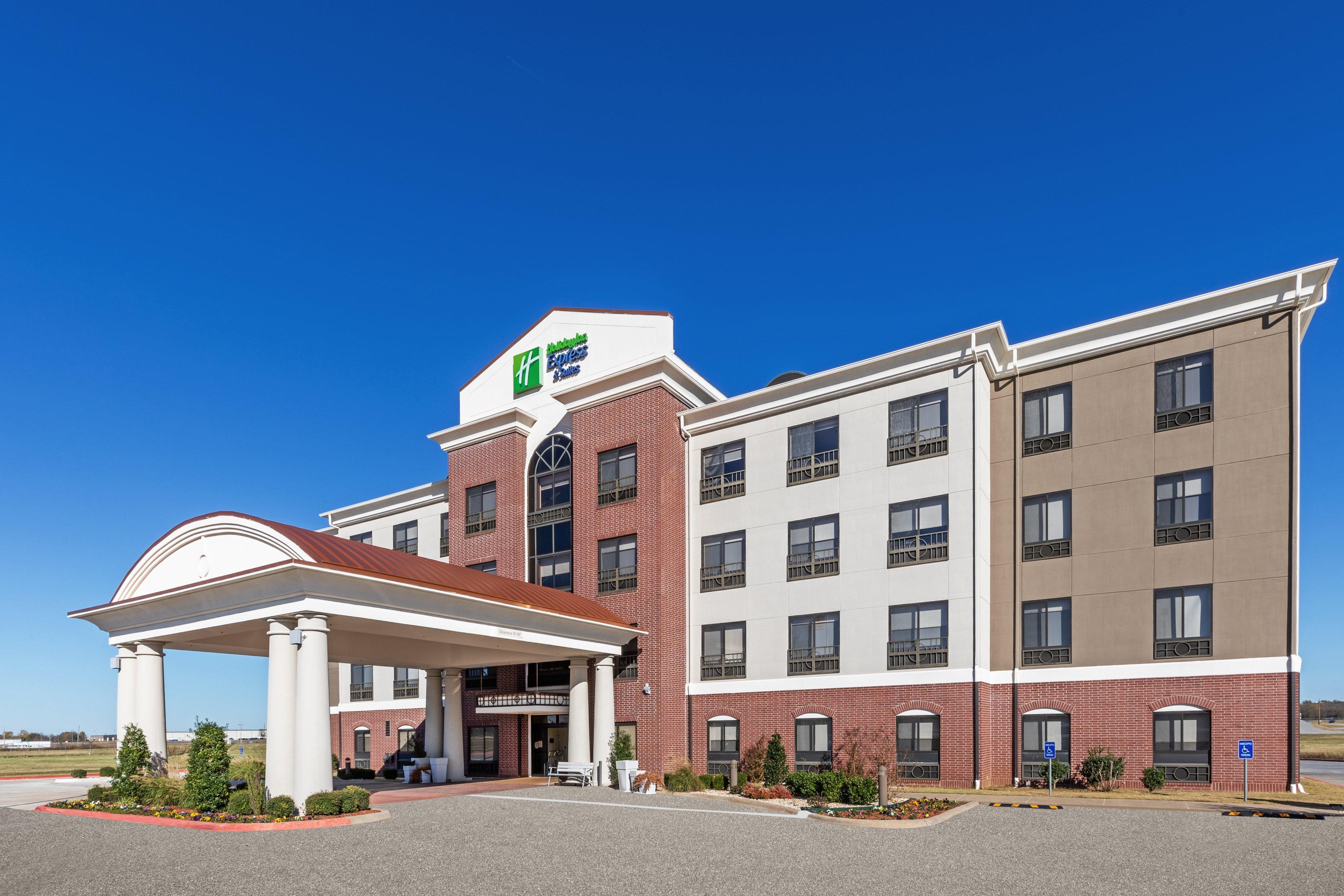 Holiday Inn Express And Suites Pryor, An Ihg Hotel Lusta Exterior photo